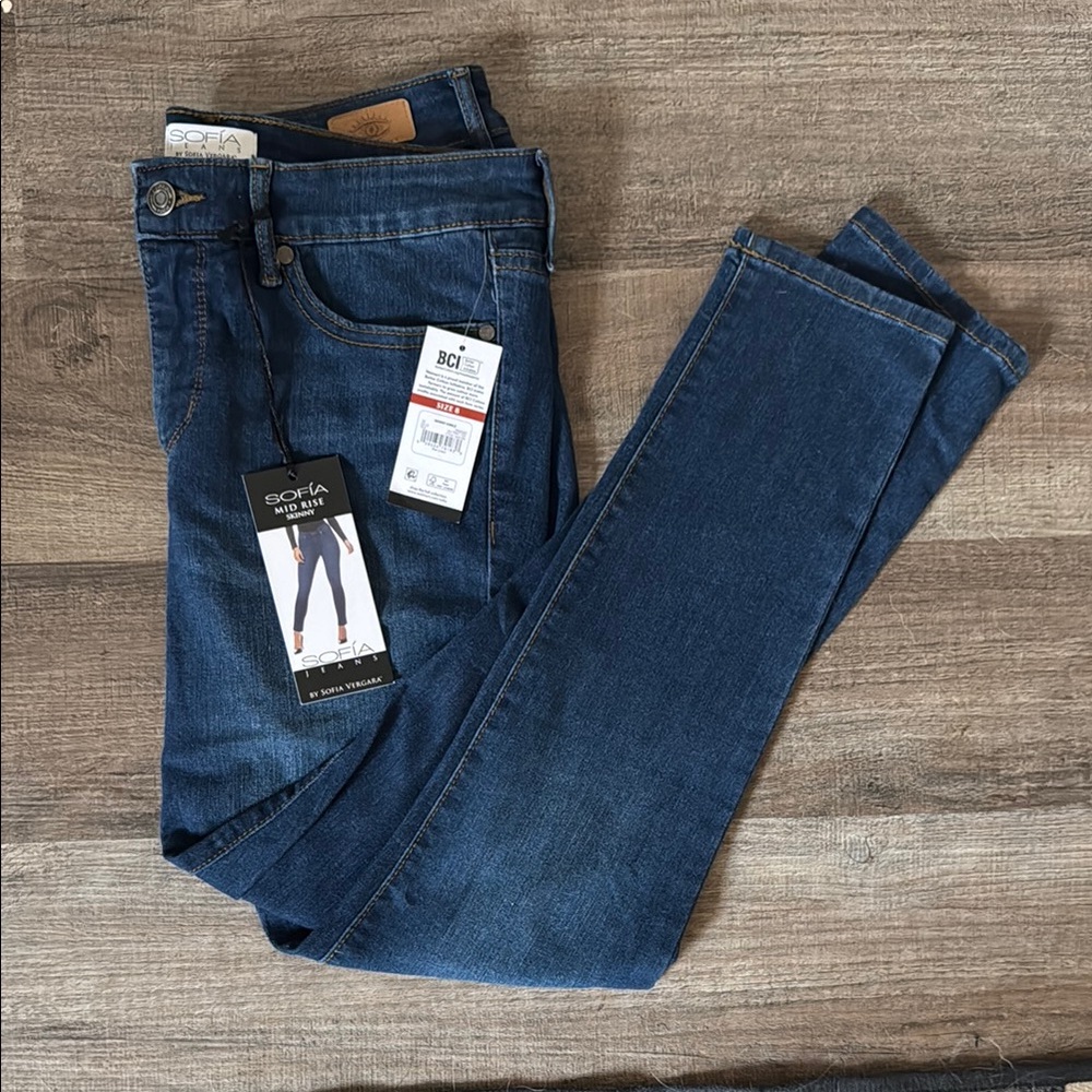 Sofia MidRise Skinny Jeans Size 8